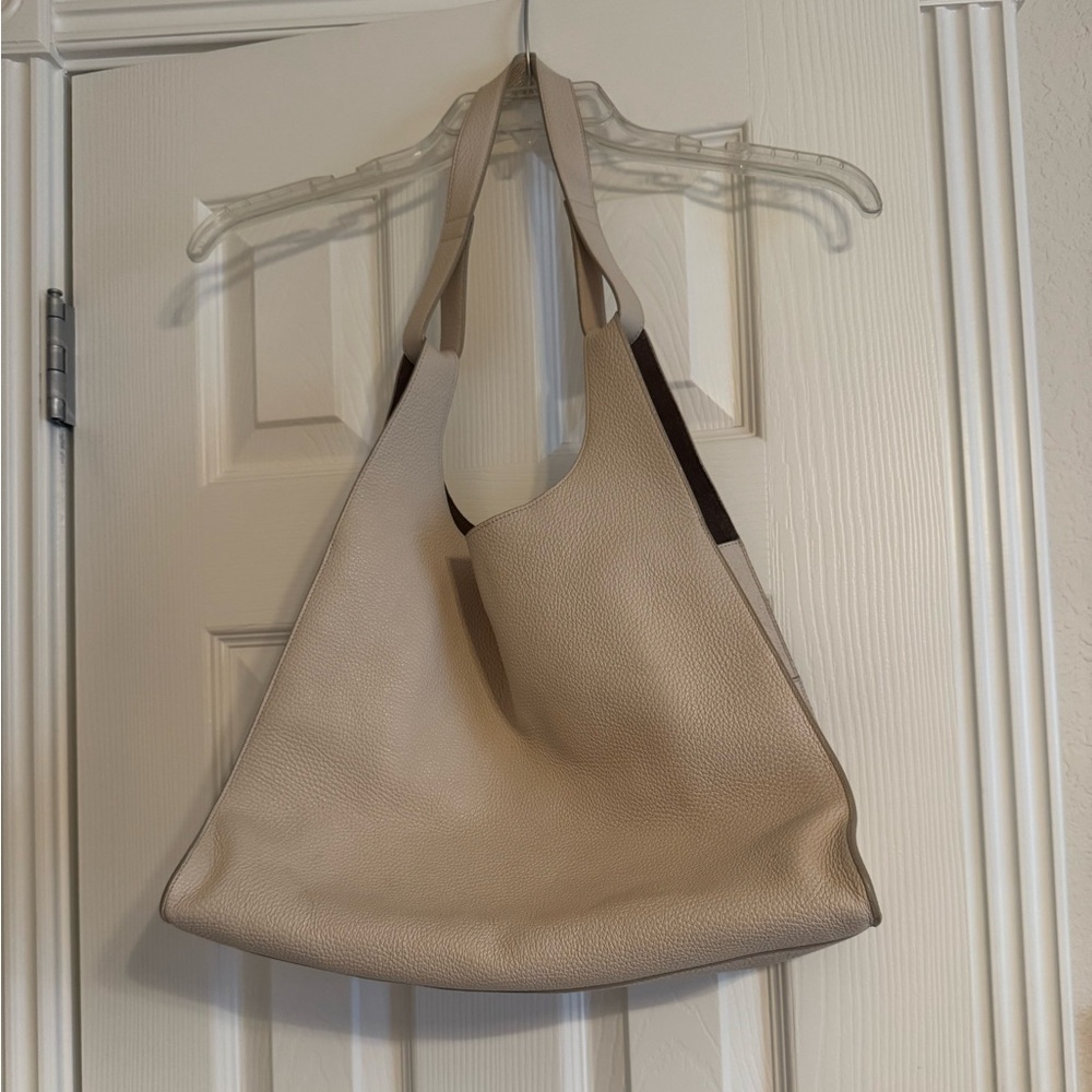 CUYANA Double Loop
Leather Bag